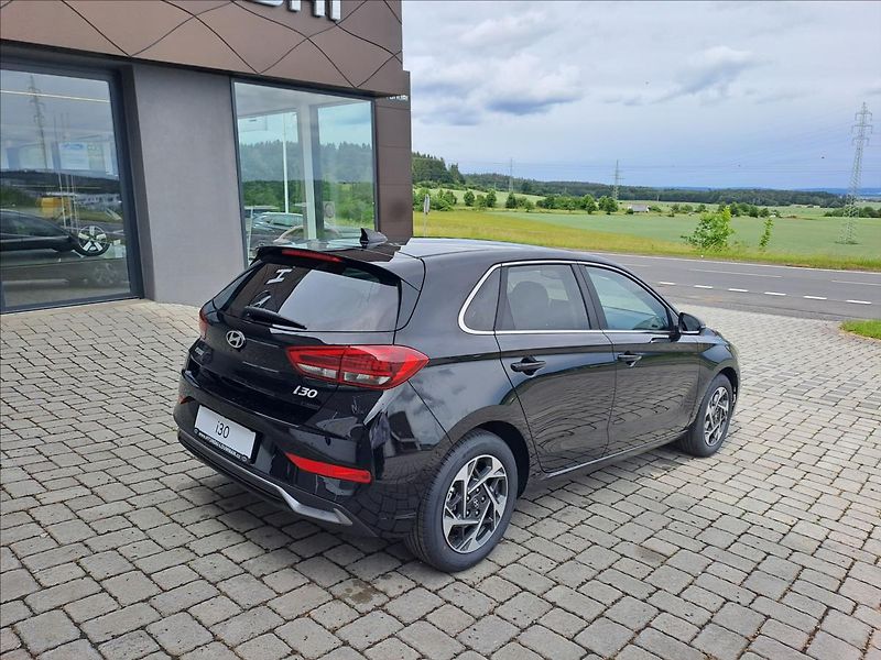 Hyundai i30 (2026) 26 HB 1,0 T-GDI MT STYLE - fotka 5 z 25