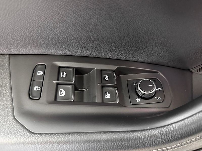 Volkswagen Touareg 3.0TDI 210KW 4MOTION R-LINE, V - fotka 30 z 35