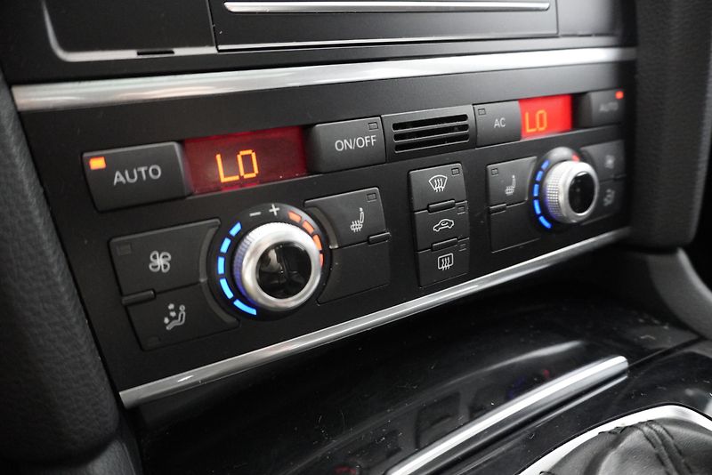 Audi Q7  4,2 TDI QUATTRO S-LINE AUT. - fotka 23 z 40