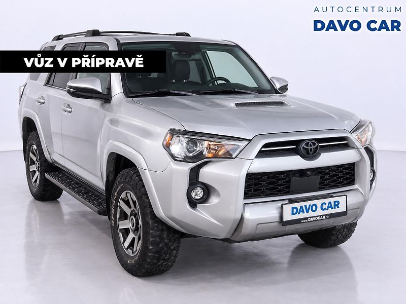 Toyota 4Runner 4,0 L V6 202kW 4WD AUT - fotka 4 z 12