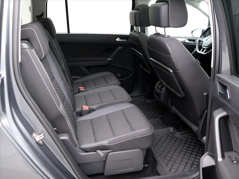 Volkswagen Touran 2,0 TDI 110kW Highline DSG - fotka 12 z 39