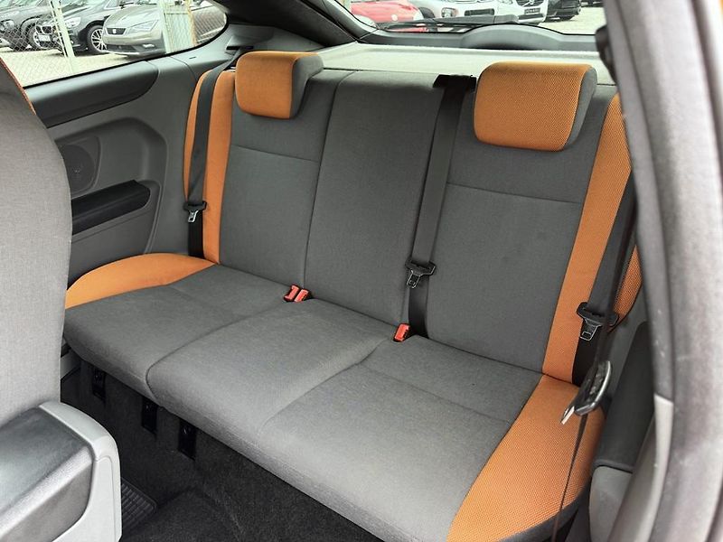 Ford Focus ST 2.5i 166 kW - fotka 9 z 24