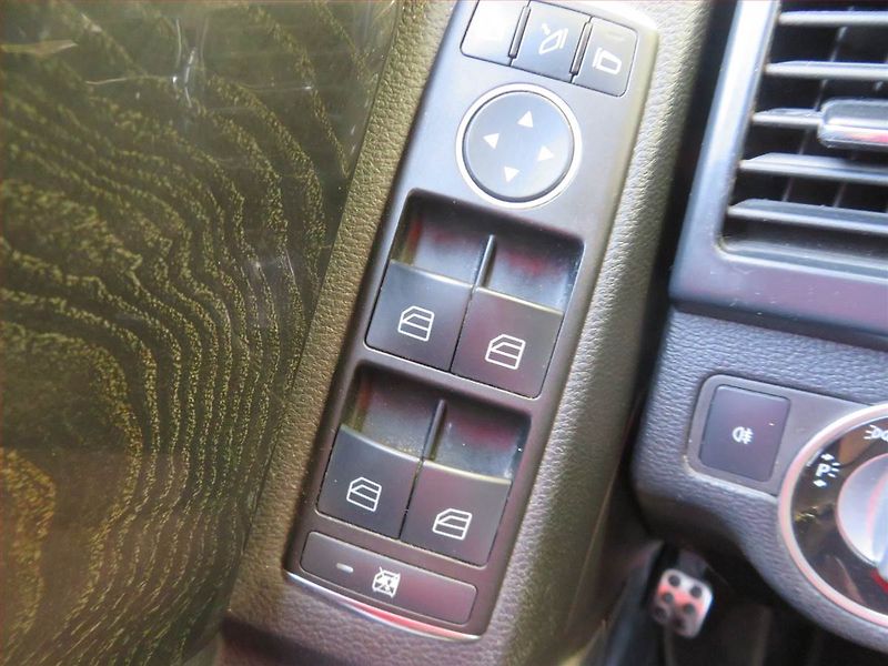 Mercedes-Benz GLK (2011) 220 CDI, 4X4, Automat, Xenony - fotka 16 z 16