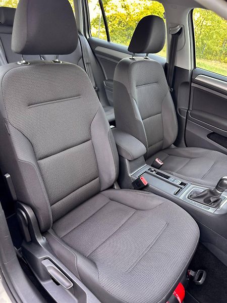 Volkswagen Golf (2015)  VII KOMBI 1.6 TDI DSG WEBASTO - fotka 8 z 28