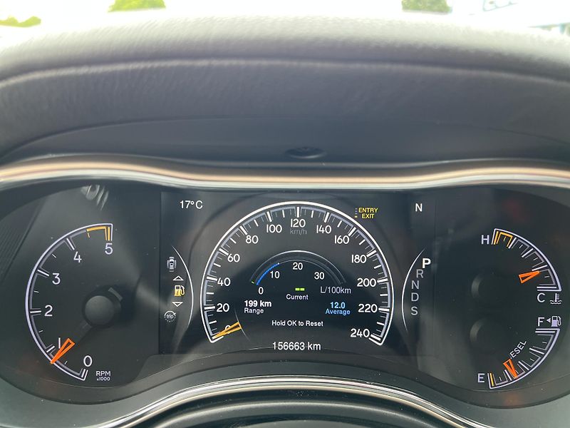 Jeep Grand Cherokee 3.0CRD SUMMIT AUTOMAT KŮŽE - fotka 17 z 47