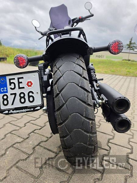 Indian (2018) Scout Bobber - fotka 10 z 15