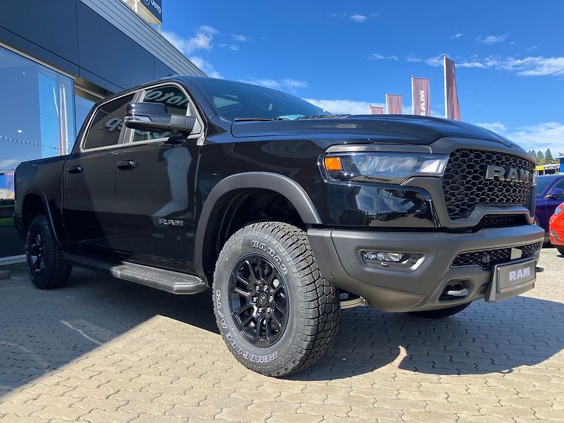Dodge RAM (2025) 3.0 I6 426k REBEL PREMIUM EDIT - fotka 5 z 77