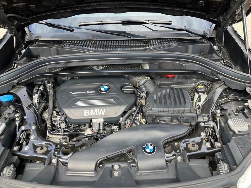 BMW X1 (2016) X-DRIVE 2.0d 140kW HEAD-UP,ČR - fotka 30 z 30