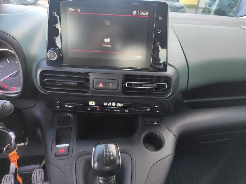 Citroën Berlingo (2018) 1.5HDI XTR 130k MAN6 TZ po STK - fotka 18 z 25