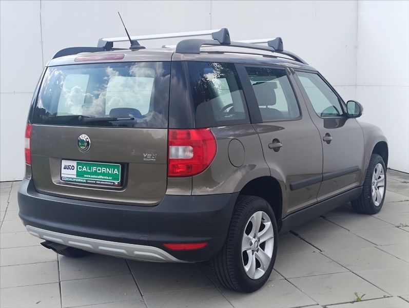 Škoda Yeti 1,6 TDi Navi Klima Tempomat - fotka 7 z 33