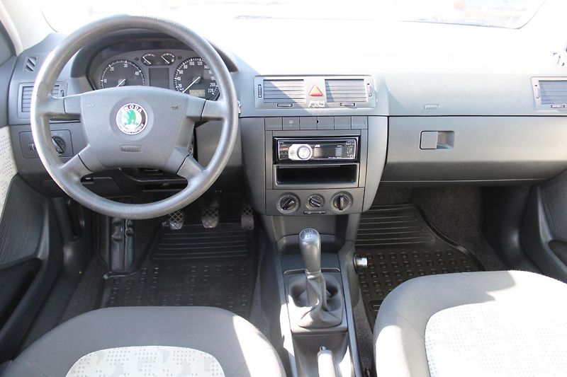 Škoda Fabia (2003) 1.9 SDI KLIMA EL. OKNA NOVÉ ČR - fotka 13 z 16