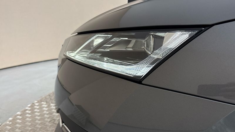 Škoda Octavia 1.5 TSI Style Combi - fotka 18 z 25