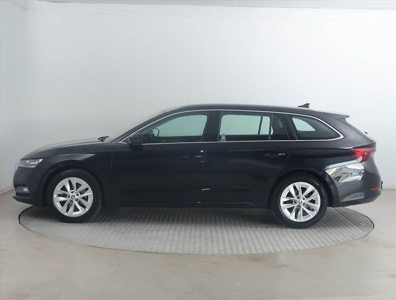 Škoda Octavia (2023) 2.0 TDI - fotka 3 z 21