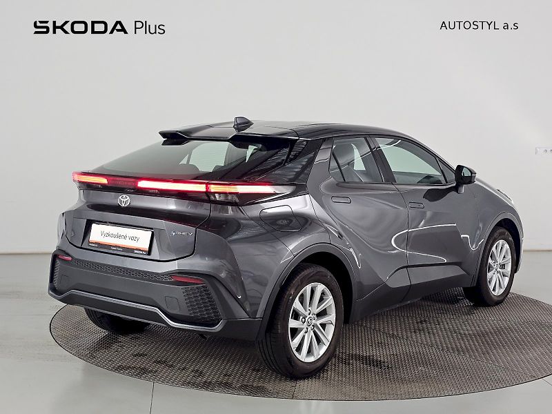 Toyota C-HR (2025) 2.0 164kW PHEV CVT Comfort PLU - fotka 2 z 29