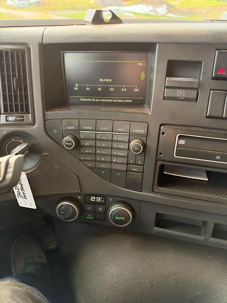 Volvo FMX 500 8x6   - fotka 8 z 16