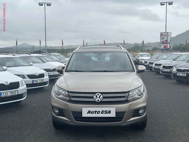 Volkswagen Tiguan (2013) 2.0 TDi, Sport&Style, panor - fotka 2 z 18