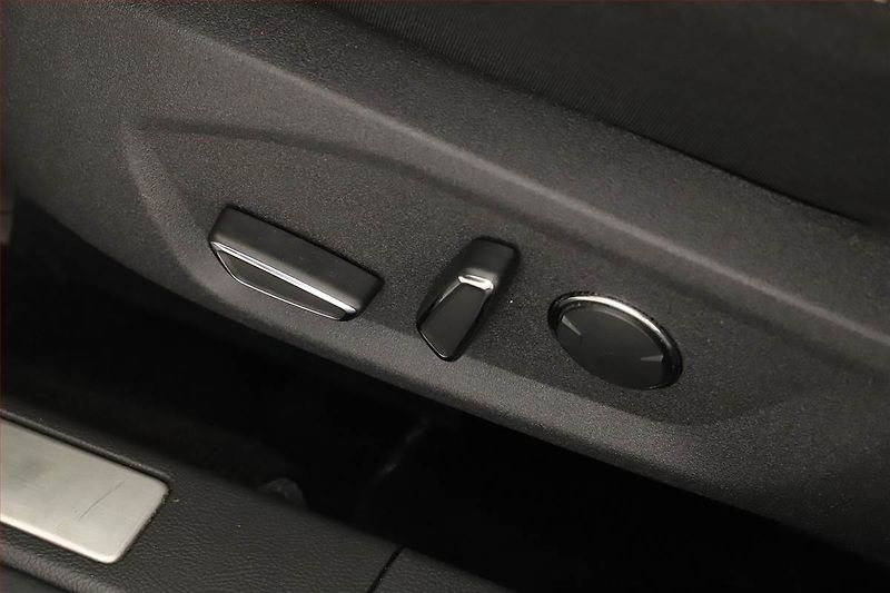Ford Mondeo (2017) 2.0 TDCI, Automat, Navi - fotka 20 z 21