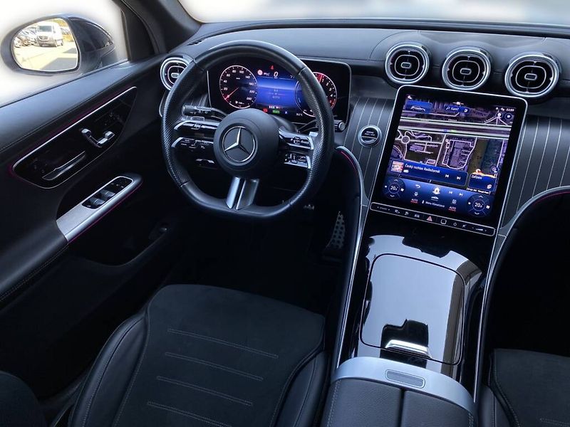 Mercedes-Benz GLC (2024) 300 de 4MATIC - fotka 13 z 29