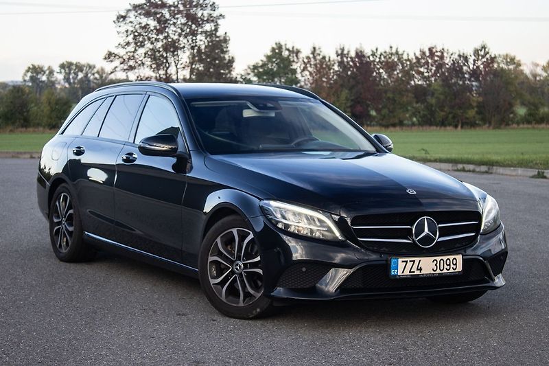 Mercedes-Benz Třídy C - fotka 3 z 27