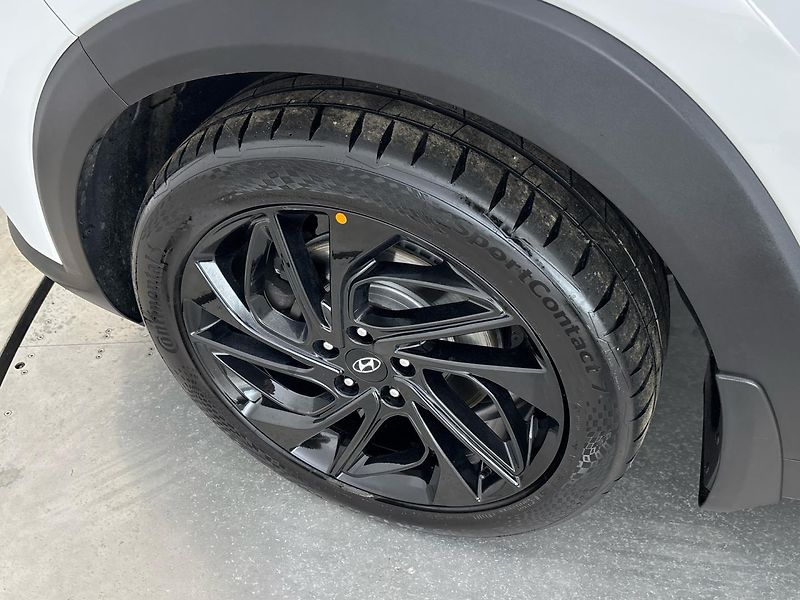 Hyundai Tucson N-Line 4x4 AT - fotka 27 z 32