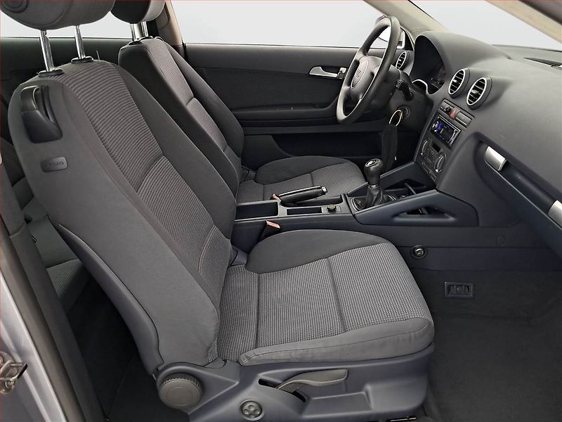 Audi A3 (2003) 2.0 TDI, po STK, Tažné - fotka 9 z 12
