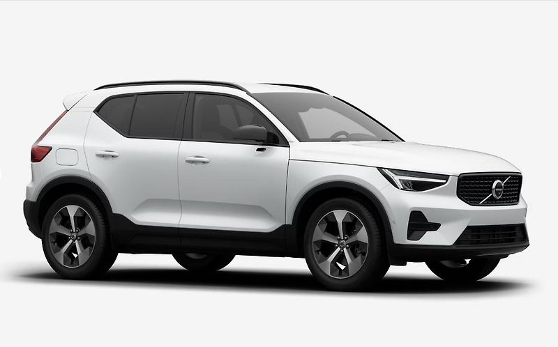 Volvo XC40 (2026) B3 AUT DARK PLUS - fotka 7 z 11