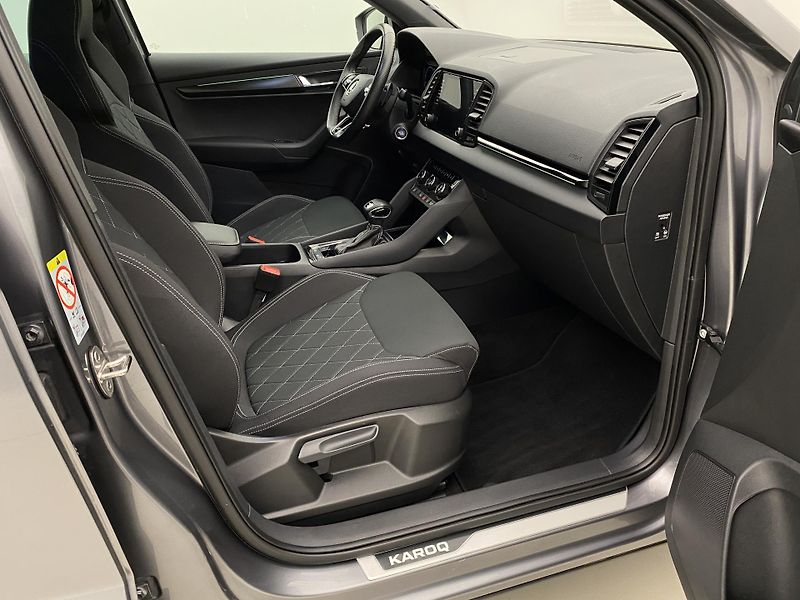 Škoda Karoq 2.0TSI SPORTLINE 4x4 REZERVACE - fotka 23 z 55
