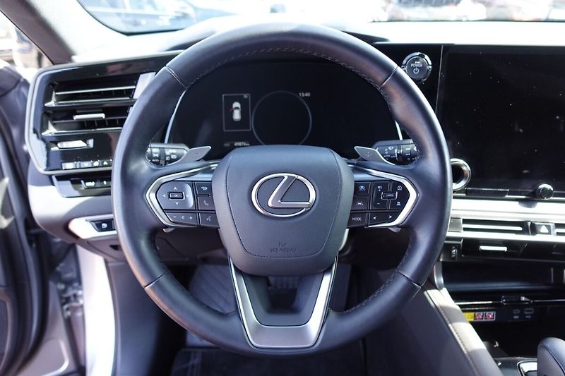 Lexus RX 350h RX350h Executive - fotka 19 z 37