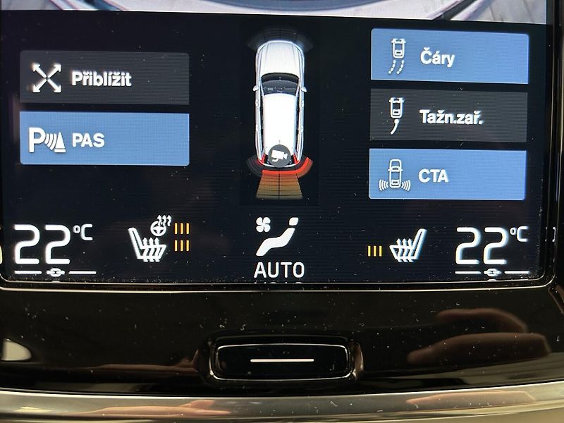 Volvo V90 2.0 Recharge 4x4 Inscription - fotka 22 z 29