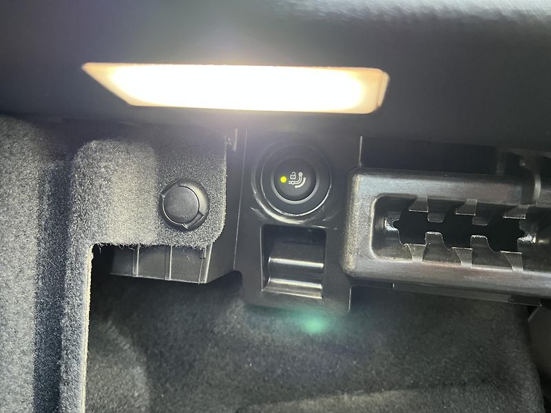 BMW X4 (2024) 3,0xD ///M 210Kw,TZ,webas,ACC - fotka 44 z 47