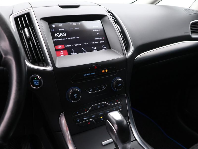 Ford S-MAX 2.0 D 132KW AWD AUTOMAT - fotka 13 z 23