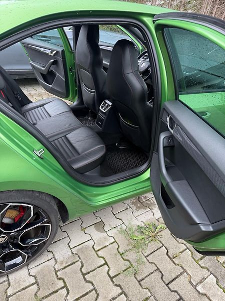 Škoda Octavia (2015) RS 2.0 TSI 162kW Challenge DPH - fotka 5 z 12