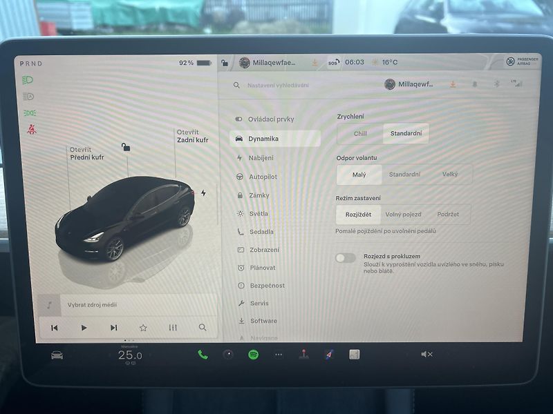Tesla Model 3 LONG RANGE DUAL MOTOR SOH 96% - fotka 24 z 54
