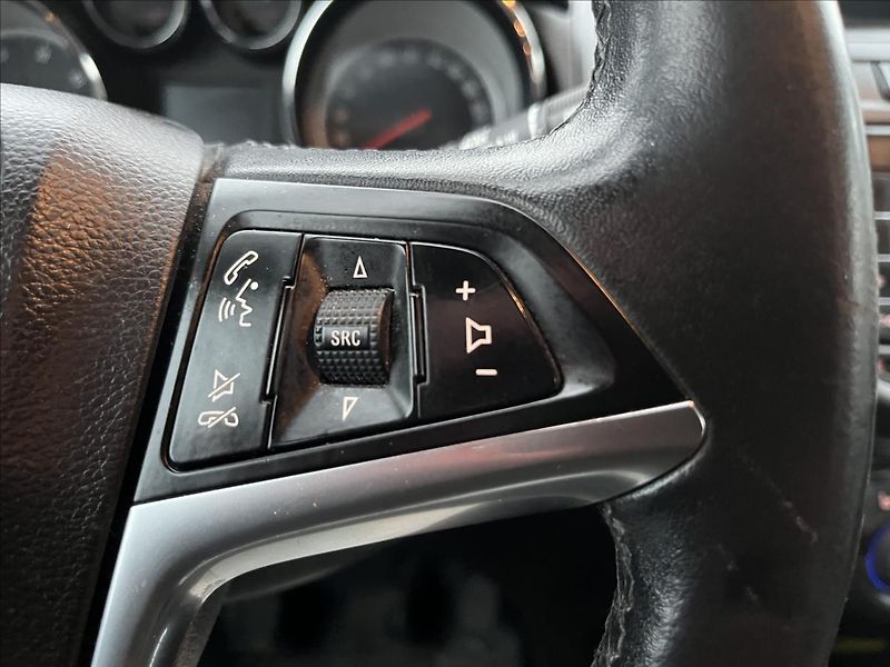 Opel Zafira 1,6 CDTi 100KW TOURER 2xKOLA - fotka 23 z 39
