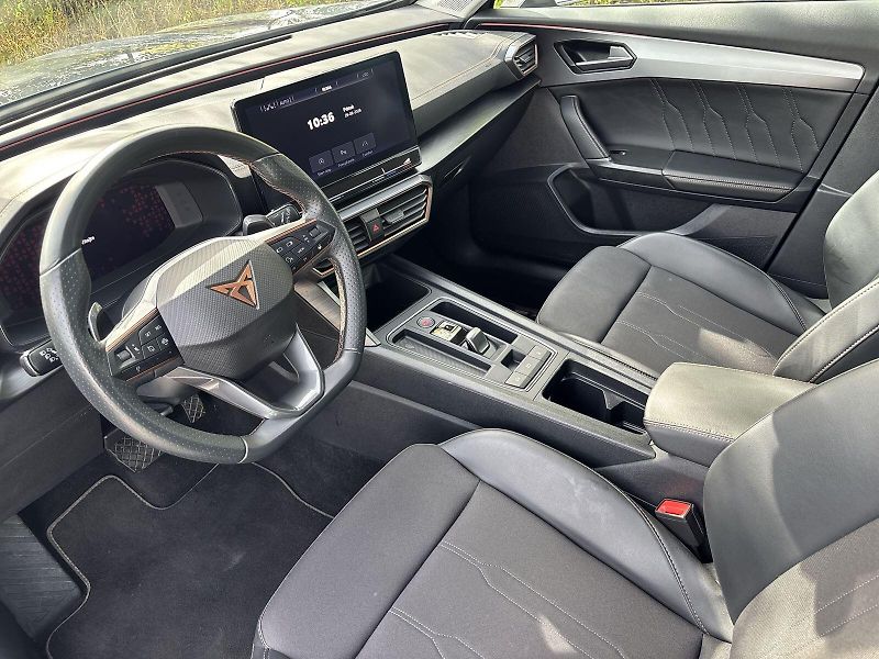 Cupra Formentor (2024) 1.5 TSI DSG - fotka 7 z 32