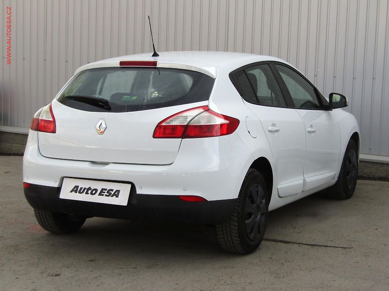Renault Mégane (2014) 1.5 dCi, ČR, AC, tempo, park - fotka 4 z 16