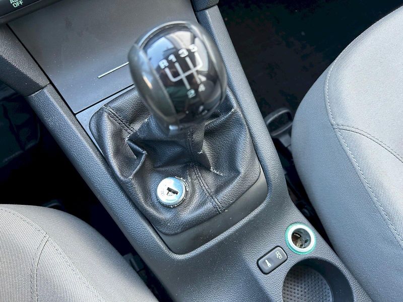 Škoda Octavia (2006) Ambiente 1.6 FSI 85 kW - fotka 19 z 23
