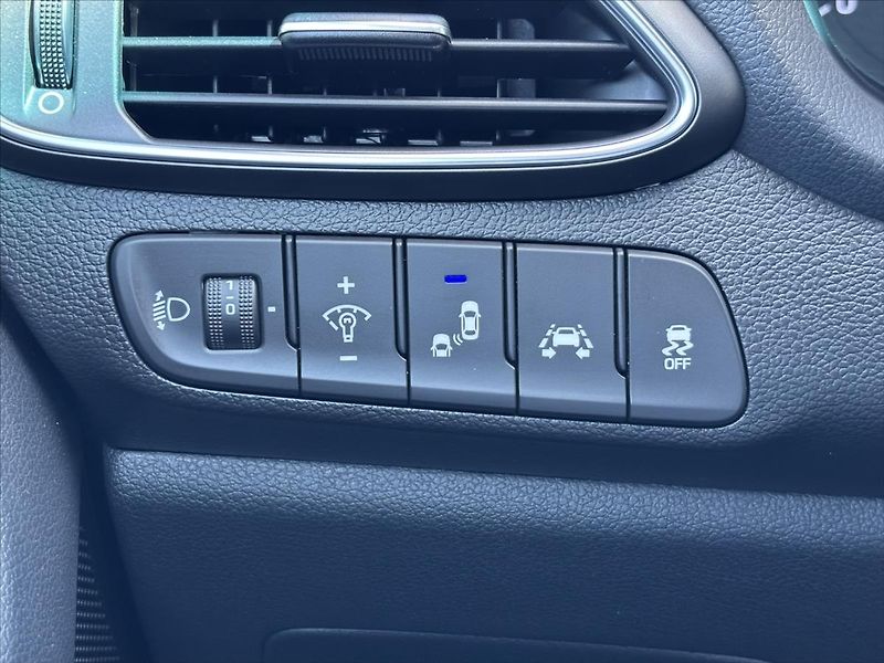 Hyundai i30 1,4 TGDi AT Style  TOP STAV - fotka 30 z 45