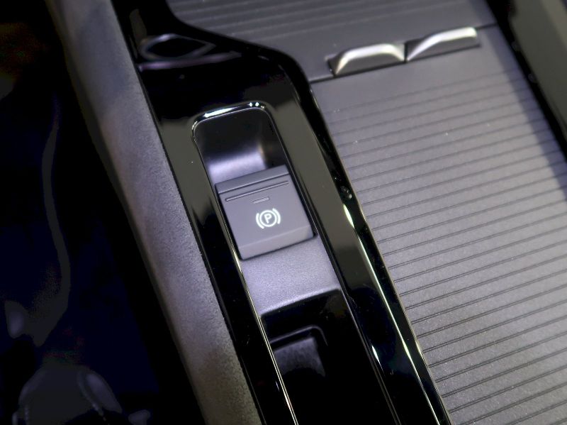 Škoda Superb (2025) SPORTLINE 2.0TDI 142KW 4x4 DSG - fotka 40 z 49