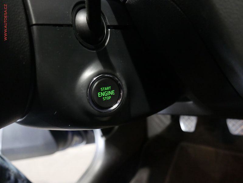 Škoda Octavia (2018) 2.0TDi, ČR, Style, LED - fotka 14 z 21