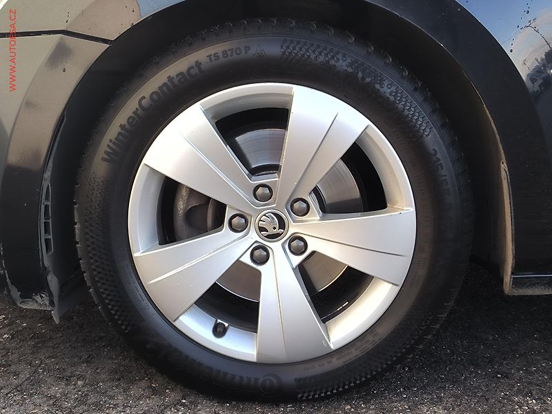 Škoda Superb (2019) 2.0TDI, ČR, Ambition, DSG - fotka 23 z 24