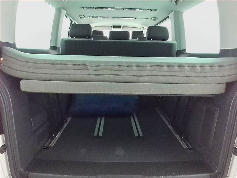 Volkswagen Multivan (2011) 2.0 TDI - fotka 13 z 17