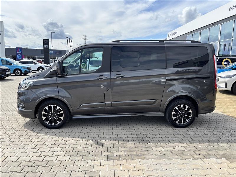 Ford Tourneo Custom 2,0 EcoBlue Titanium X 136kW - fotka 2 z 45