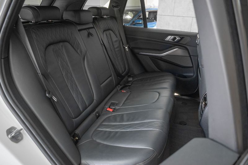 BMW X5 xDrive30d ///MSPORT*TAŽNÉ*ČR* - fotka 15 z 55