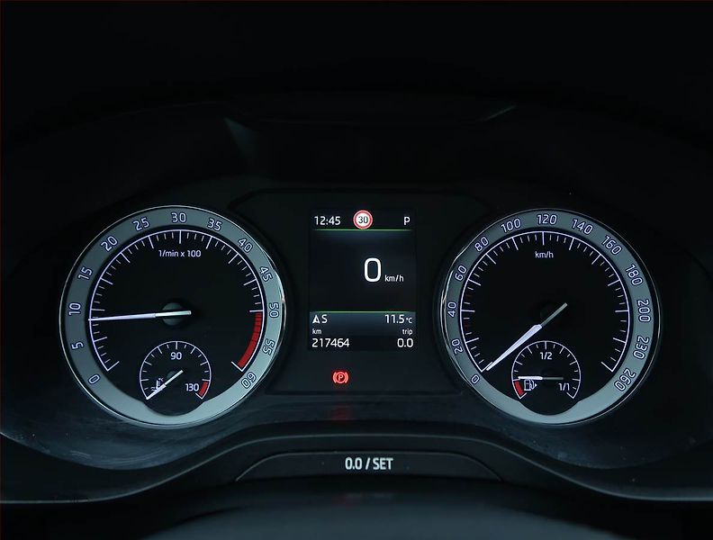 Volkswagen Multivan (2010) Comfortline 2.0 TDI 4Motion - fotka 8 z 18