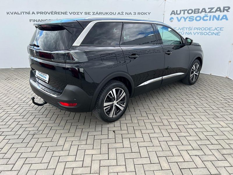 Peugeot 5008 (2021) 1.2PT 96kW! Allure! Tažné! LED - fotka 4 z 43