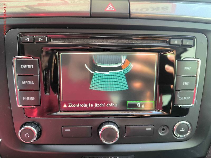 Škoda Superb (2013) 2.0 TDi 4x4, ČR, Bixen, navi - fotka 13 z 19