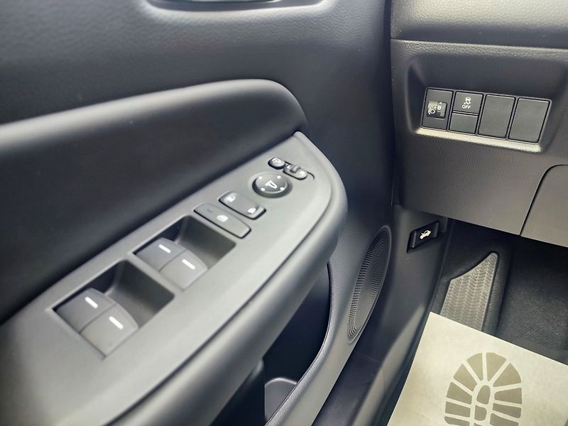Honda Jazz (2026) CROSSTAR 1.5:eHEV SKLADEM - fotka 15 z 16