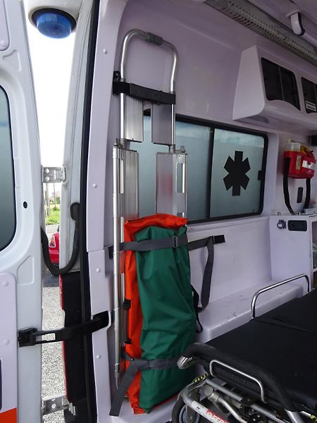 Mercedes-Benz Sprinter PLNĚ VYBAVENÝ SANITNÍ VŮZ - fotka 14 z 20