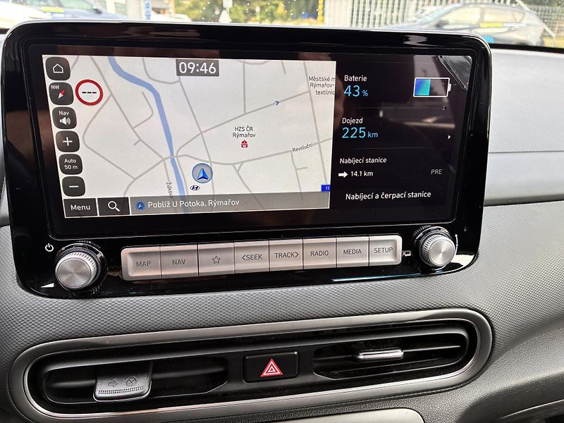 Hyundai Kona 65kWh-150KW POWER REZERVACE - fotka 25 z 45